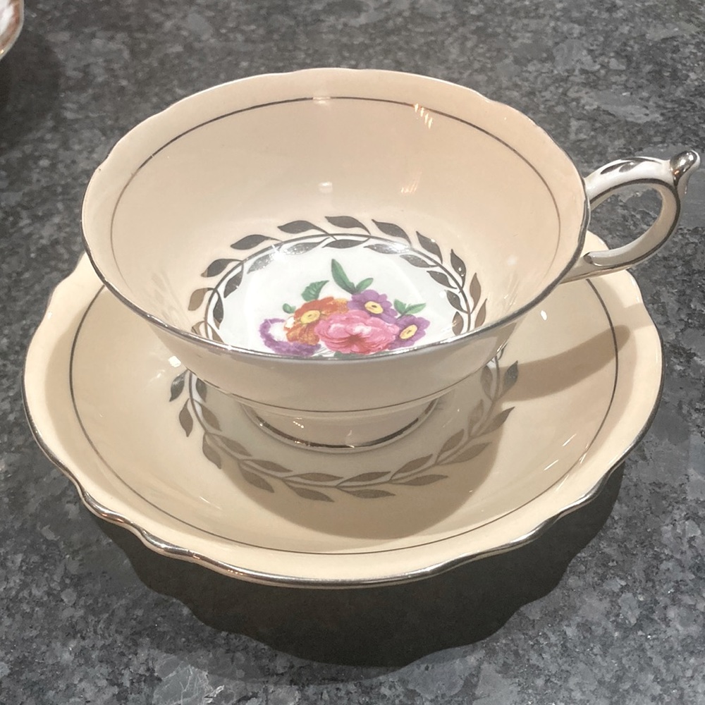🇬🇧 Paragon G6093/1 Pink Floral Bone China Tea Cup and Saucer